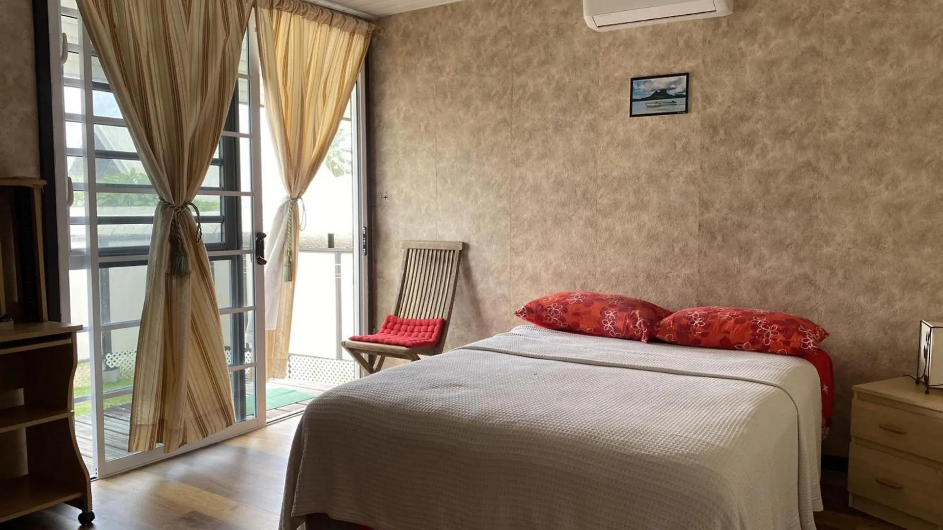 Holiday home Tahiti - Bungalow Taharuu Surf Hoe Papara